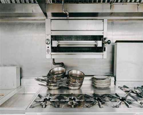 图书批发时选择图书公司还是图书市场？