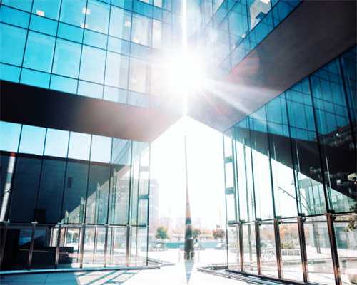 图书批发时选择图书公司还是图书市场？